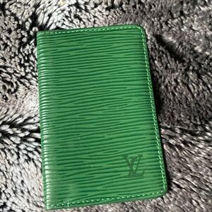 Louise Vuitton green epi cardholder